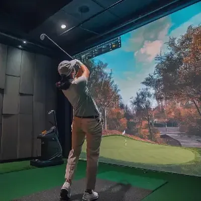 Golf simulator at Northern Lights